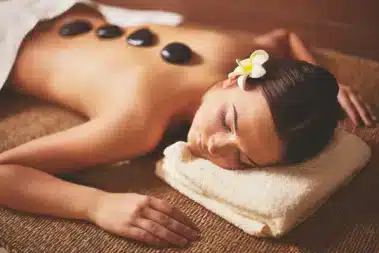 Hot Stone Massage - Masaj cu pietre calde